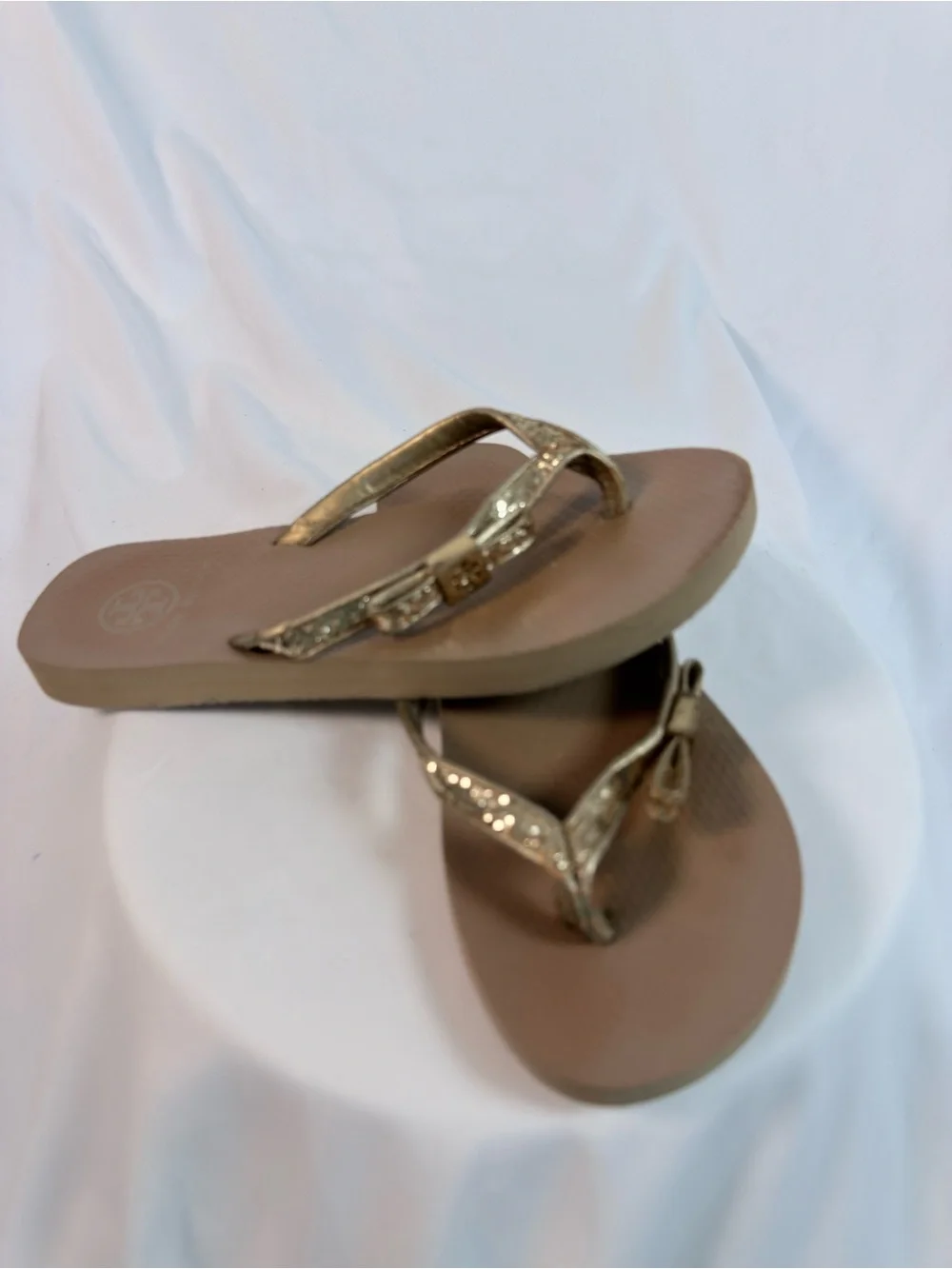 Tory Burch Gold Bow Flip Flops Thong Sandals Nude Size 5